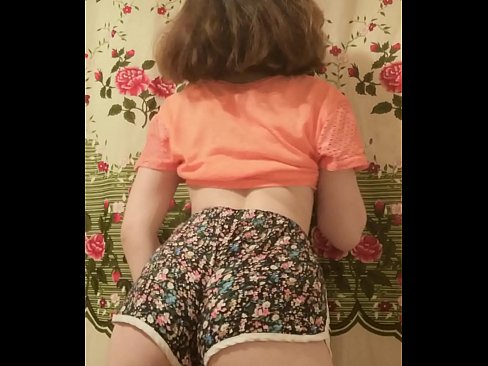 ❤️ Sexy jong baba wat haar kortbroek op kamera uittrek ❤️❌ Superpornografie by ons ﹏