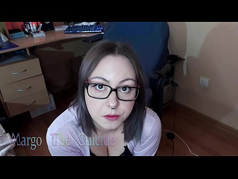 ❤️ Sexy meisie met bril suig dildo diep op kamera ❤️❌ Superpornografie by ons ﹏