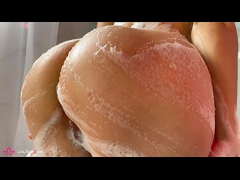 ❤️ Donkerkop masturbeer poes met vibrator tot intense orgasme in stort ❤️❌ Superpornografie by ons ﹏