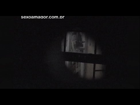 ❤️ Blondie word in die geheim video-opgeneem deur 'n buurtvoyeur wat agter hol bakstene versteek is ❤️❌ Superpornografie by ons ﹏
