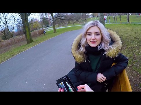 ❤️ Sluk 'n vreemdeling se warm kom vir geld - blowjob in the park deur Eva Elfie ❤️❌ Superpornografie by ons ﹏